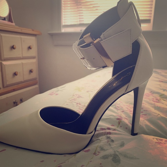 qupid clear stiletto heeled sandals